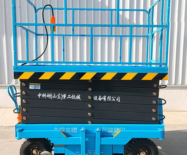 麦盖提自行走升降机